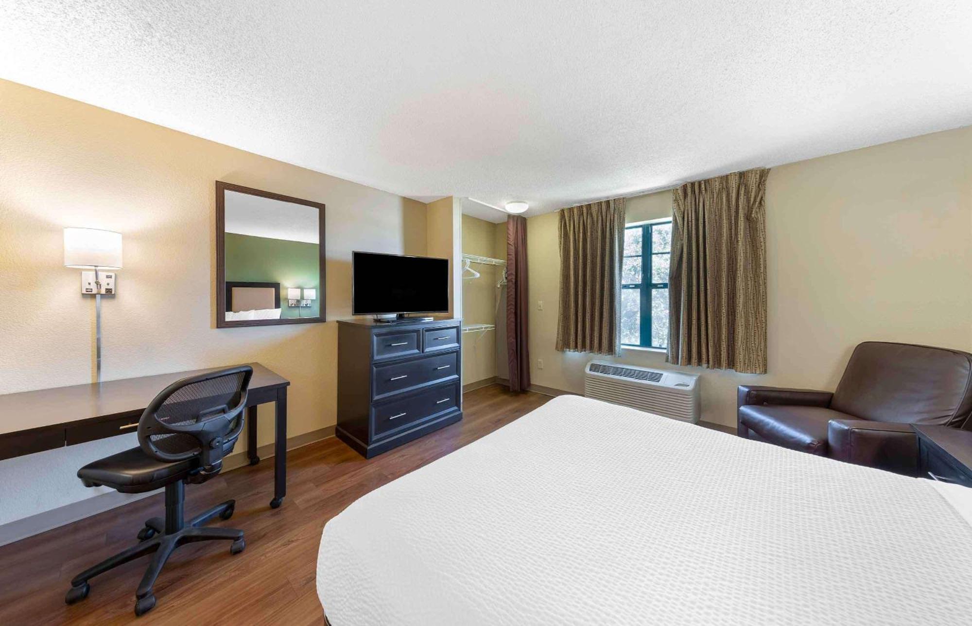 Extended Stay America Suites - Detroit - Madison Heights Buitenkant foto